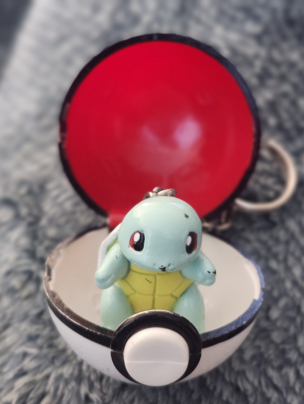 vintage 1999 Pokémon Squirtle Keychain In Ball